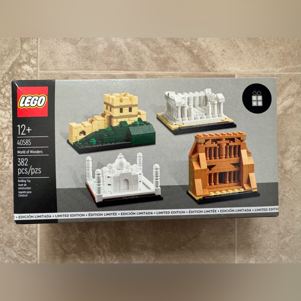 LEGO Architecture Miniature Landmark Set - world of Wonders, NIB
